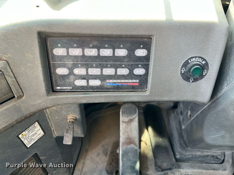 image for item DQ2311 1999 Komatsu WA500-3L  wheel loader