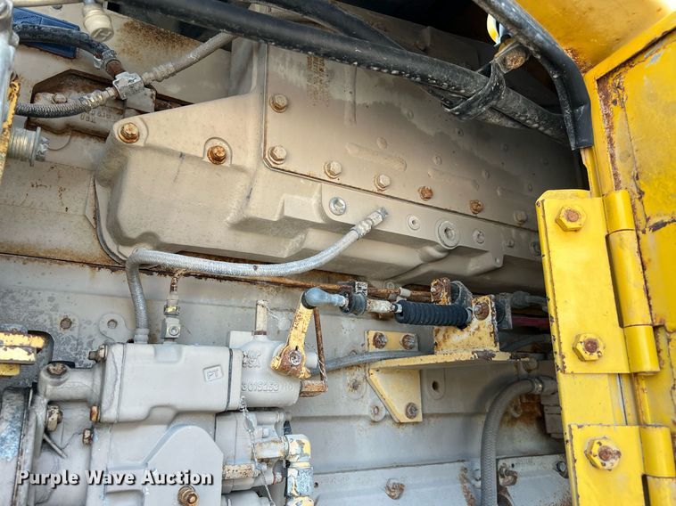 image for item DQ2311 1999 Komatsu WA500-3L  wheel loader