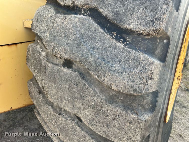 image for item DQ2311 1999 Komatsu WA500-3L  wheel loader