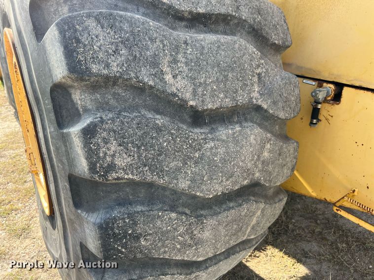 image for item DQ2311 1999 Komatsu WA500-3L  wheel loader