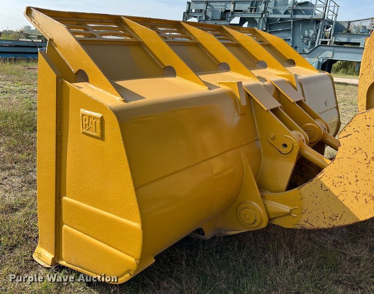 image for item DQ2312 1999 Caterpillar 980G  wheel loader