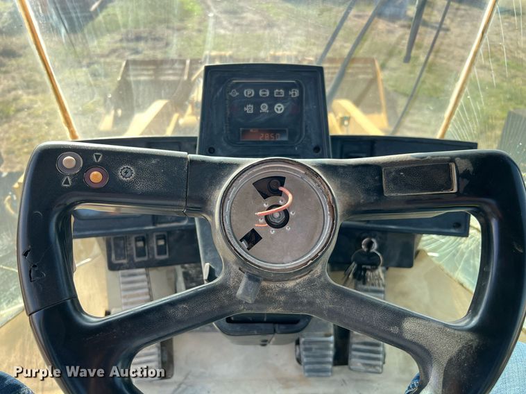 image for item DQ2312 1999 Caterpillar 980G  wheel loader