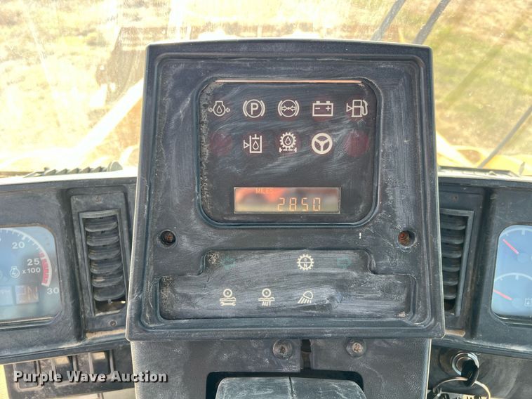 image for item DQ2312 1999 Caterpillar 980G  wheel loader