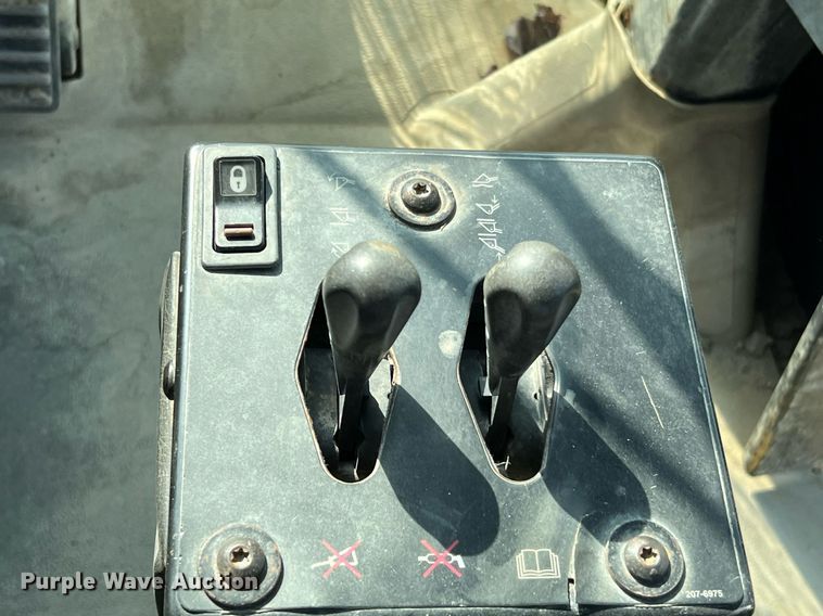 image for item DQ2312 1999 Caterpillar 980G  wheel loader