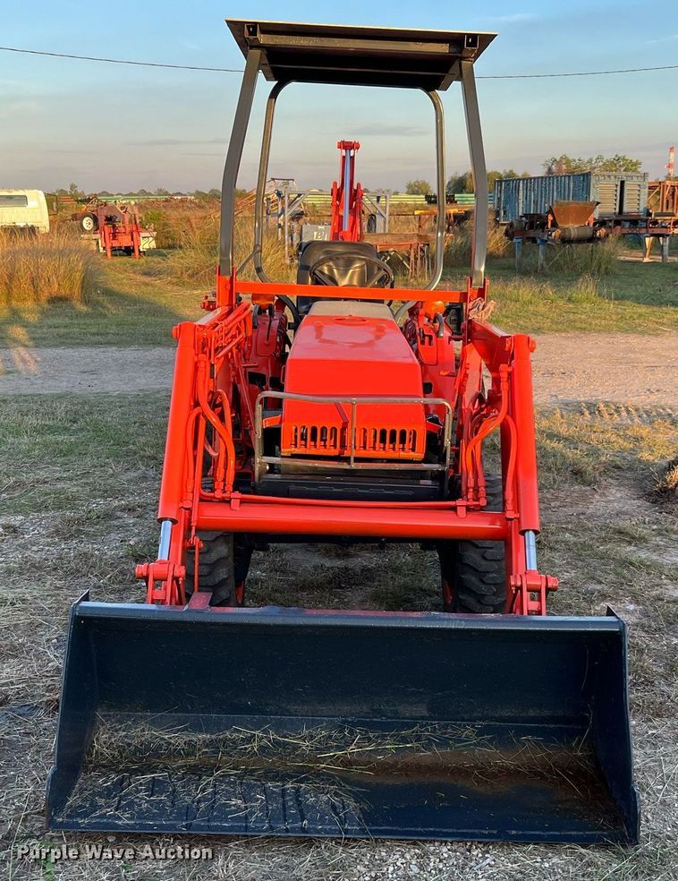 image for item DQ2313 Kubota B21  tractor