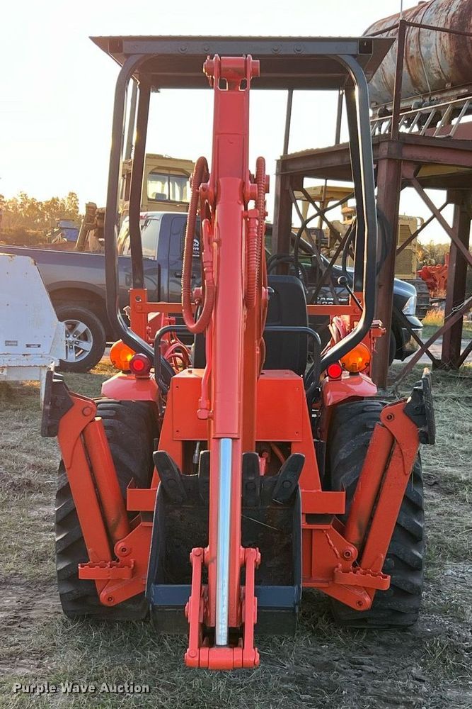 image for item DQ2313 Kubota B21  tractor