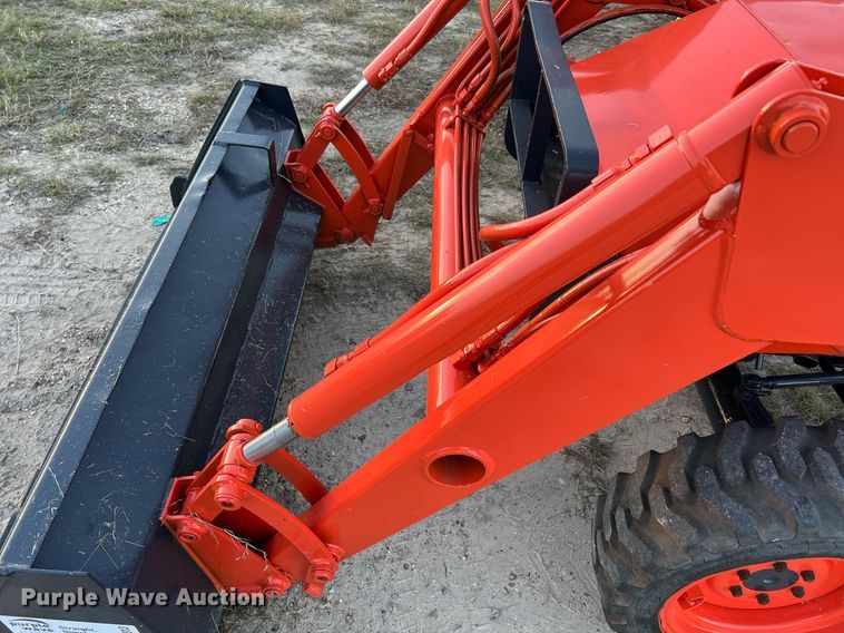 image for item DQ2313 Kubota B21  tractor