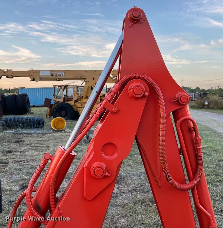 image for item DQ2313 Kubota B21  tractor