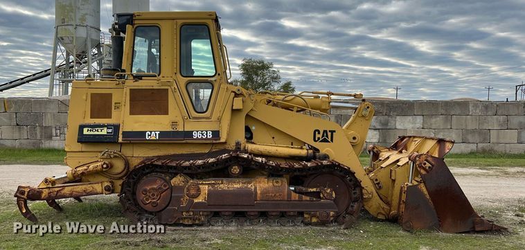 image for item DQ2319 1995 Caterpillar 963B  track loader