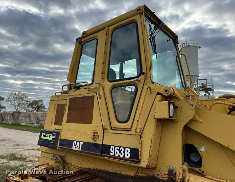 image for item DQ2319 1995 Caterpillar 963B  track loader