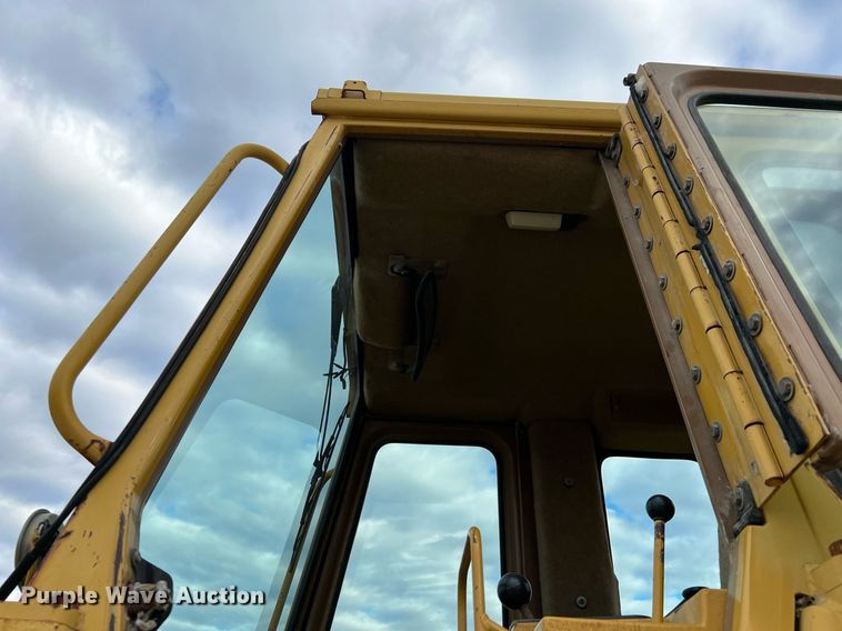 image for item DQ2319 1995 Caterpillar 963B  track loader