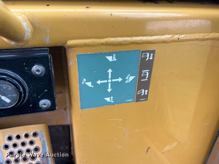 image for item DQ2319 1995 Caterpillar 963B  track loader