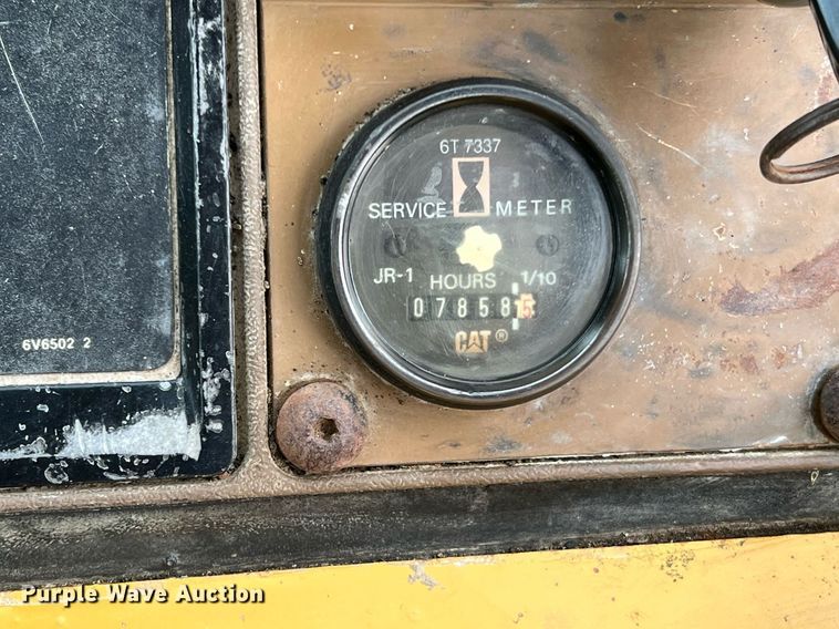 image for item DQ2319 1995 Caterpillar 963B  track loader