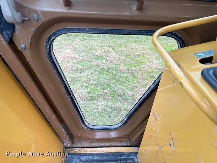 image for item DQ2319 1995 Caterpillar 963B  track loader