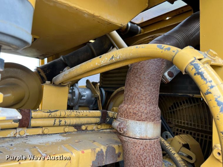 image for item DQ2319 1995 Caterpillar 963B  track loader