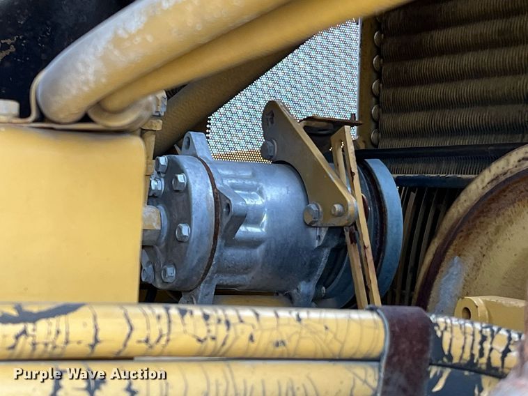 image for item DQ2319 1995 Caterpillar 963B  track loader