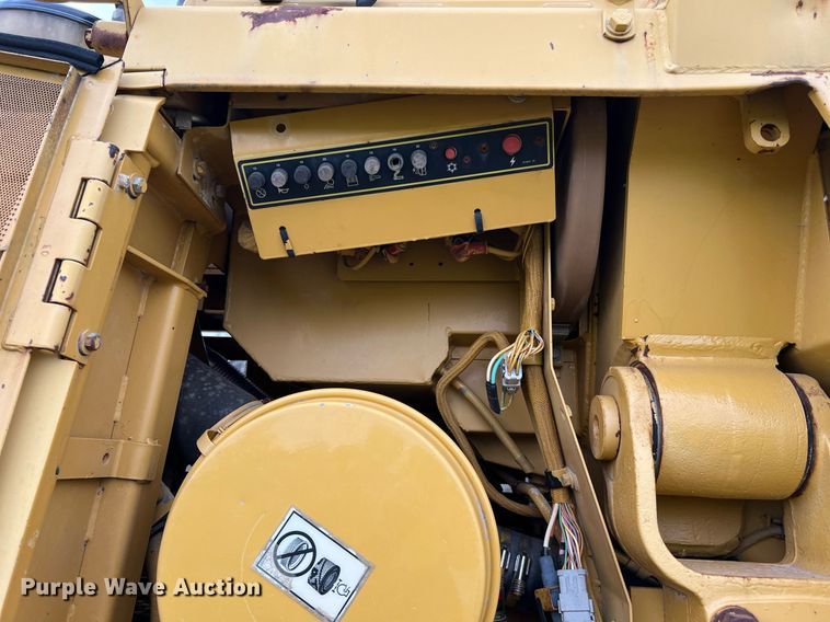 image for item DQ2319 1995 Caterpillar 963B  track loader