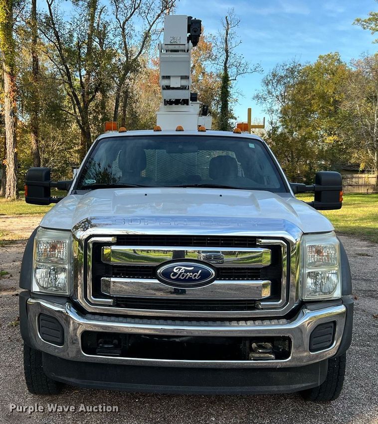 image for item DQ2323 2012 Ford F550 XLT  SuperCab bucket truck