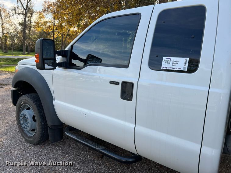 image for item DQ2323 2012 Ford F550 XLT  SuperCab bucket truck