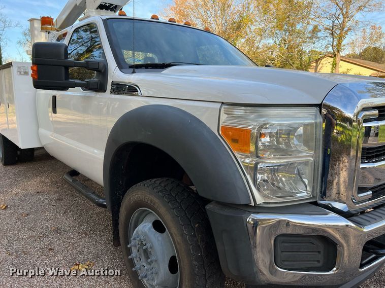 image for item DQ2323 2012 Ford F550 XLT  SuperCab bucket truck