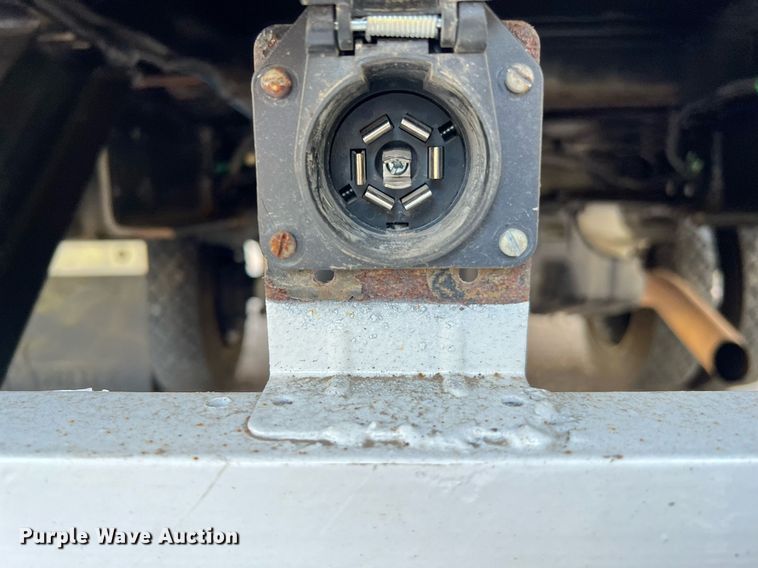 image for item DQ2323 2012 Ford F550 XLT  SuperCab bucket truck