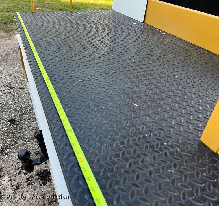 image for item DQ2323 2012 Ford F550 XLT  SuperCab bucket truck