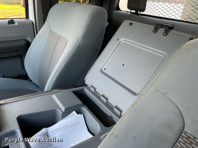 image for item DQ2323 2012 Ford F550 XLT  SuperCab bucket truck