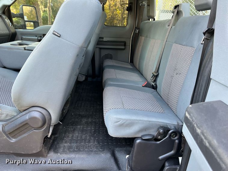 image for item DQ2323 2012 Ford F550 XLT  SuperCab bucket truck