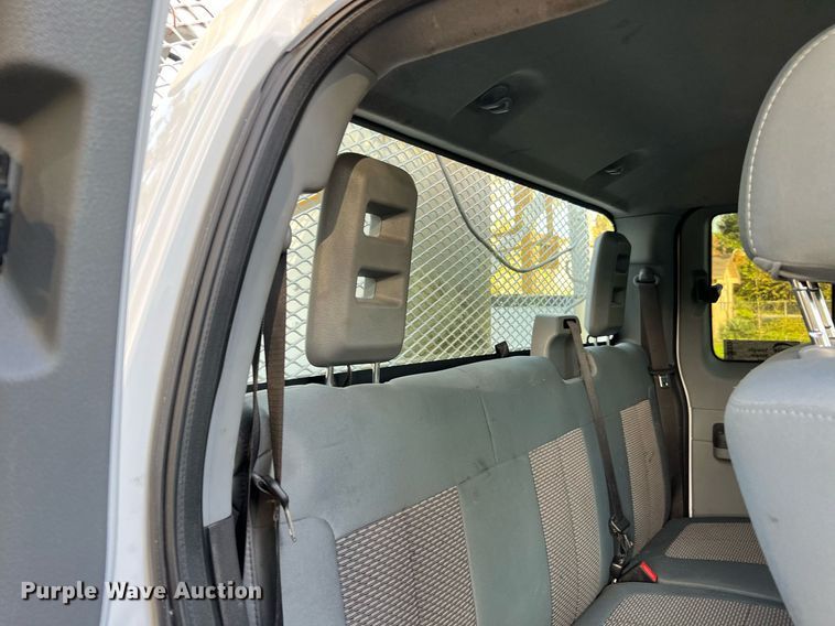 image for item DQ2323 2012 Ford F550 XLT  SuperCab bucket truck