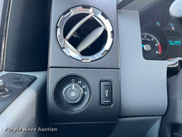 image for item DQ2323 2012 Ford F550 XLT  SuperCab bucket truck