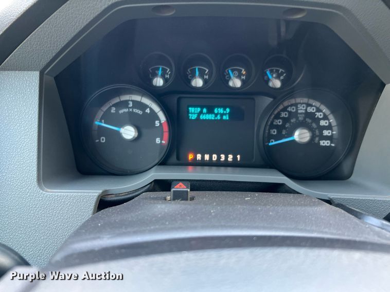 image for item DQ2323 2012 Ford F550 XLT  SuperCab bucket truck