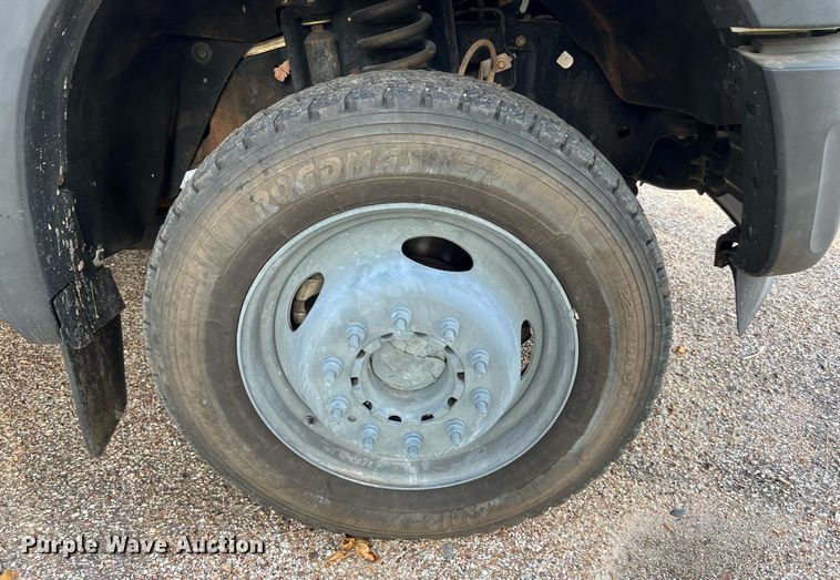 image for item DQ2323 2012 Ford F550 XLT  SuperCab bucket truck