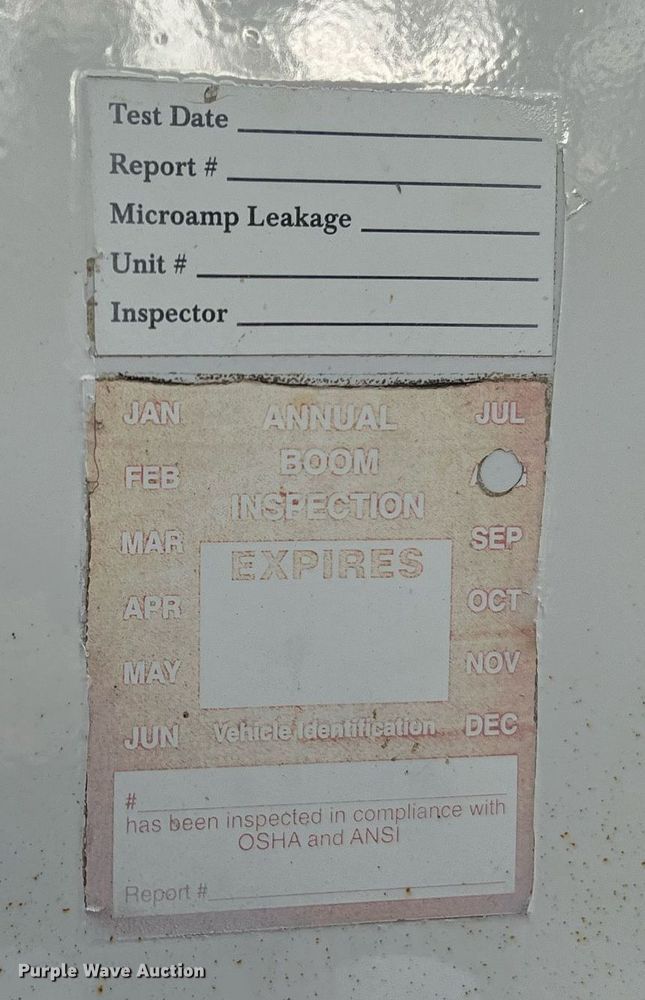 image for item DQ2323 2012 Ford F550 XLT  SuperCab bucket truck