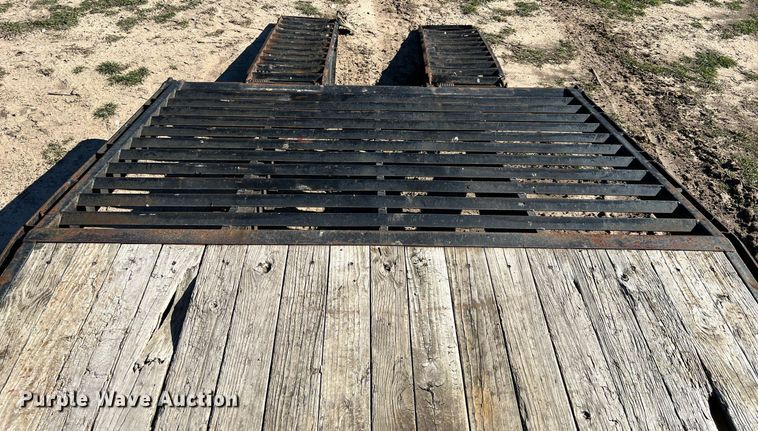 image for item DQ2325 2015 PJ  equipment trailer