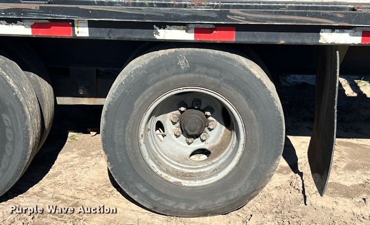 image for item DQ2325 2015 PJ  equipment trailer