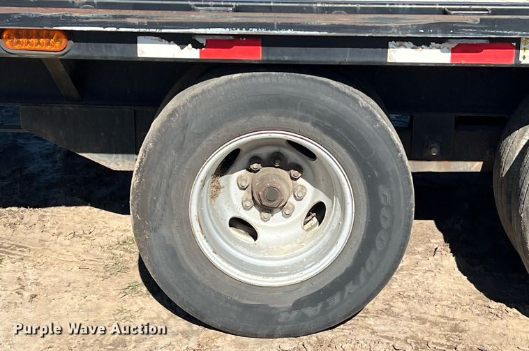 image for item DQ2325 2015 PJ  equipment trailer