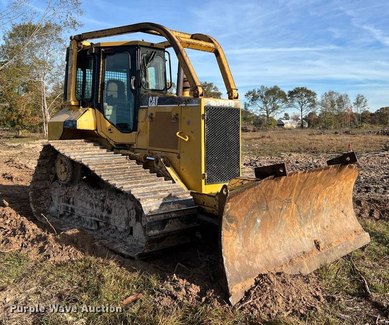 image for item DQ2332 1998 Caterpillar D5M LGP  dozer