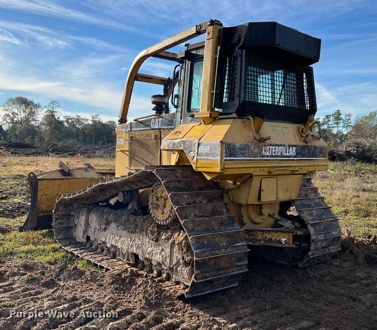 image for item DQ2332 1998 Caterpillar D5M LGP  dozer