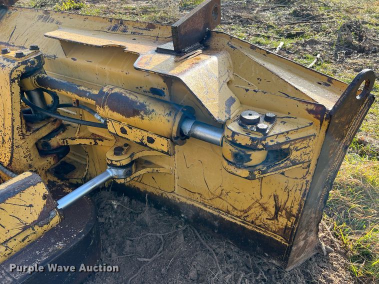 image for item DQ2332 1998 Caterpillar D5M LGP  dozer