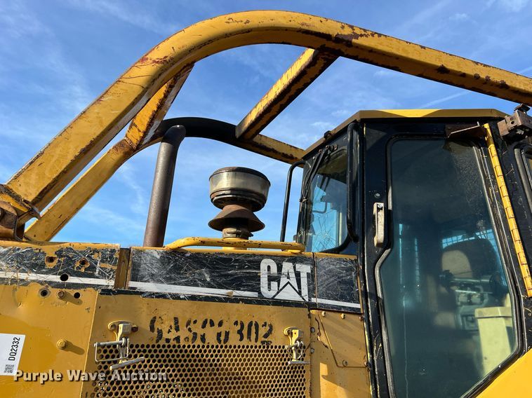 image for item DQ2332 1998 Caterpillar D5M LGP  dozer