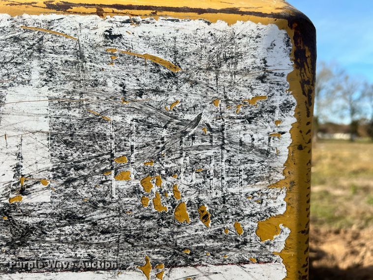 image for item DQ2332 1998 Caterpillar D5M LGP  dozer