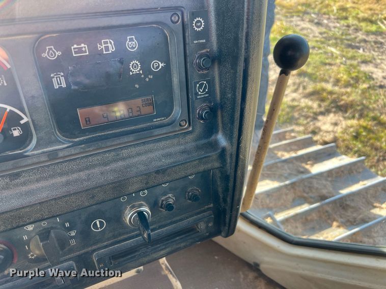 image for item DQ2332 1998 Caterpillar D5M LGP  dozer