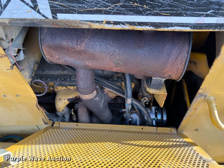 image for item DQ2332 1998 Caterpillar D5M LGP  dozer