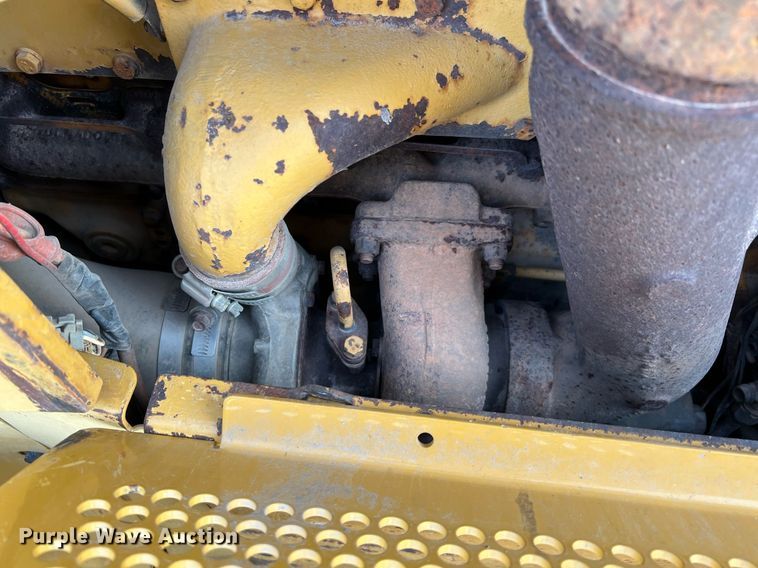 image for item DQ2332 1998 Caterpillar D5M LGP  dozer