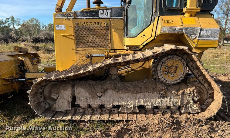 image for item DQ2332 1998 Caterpillar D5M LGP  dozer