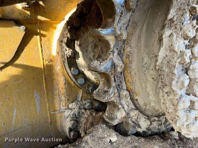 image for item DQ2332 1998 Caterpillar D5M LGP  dozer