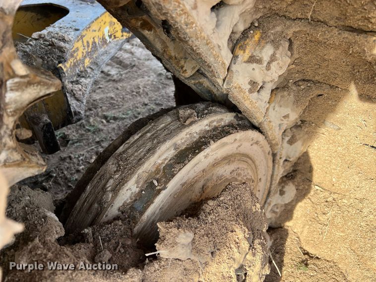 image for item DQ2332 1998 Caterpillar D5M LGP  dozer