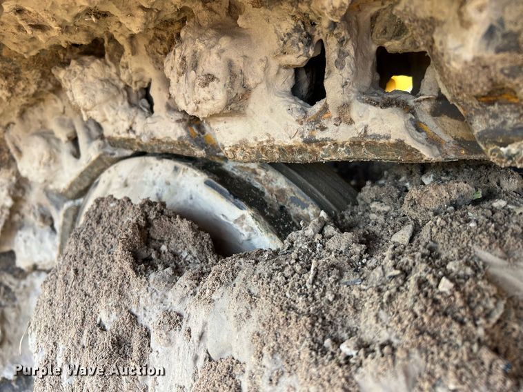 image for item DQ2332 1998 Caterpillar D5M LGP  dozer