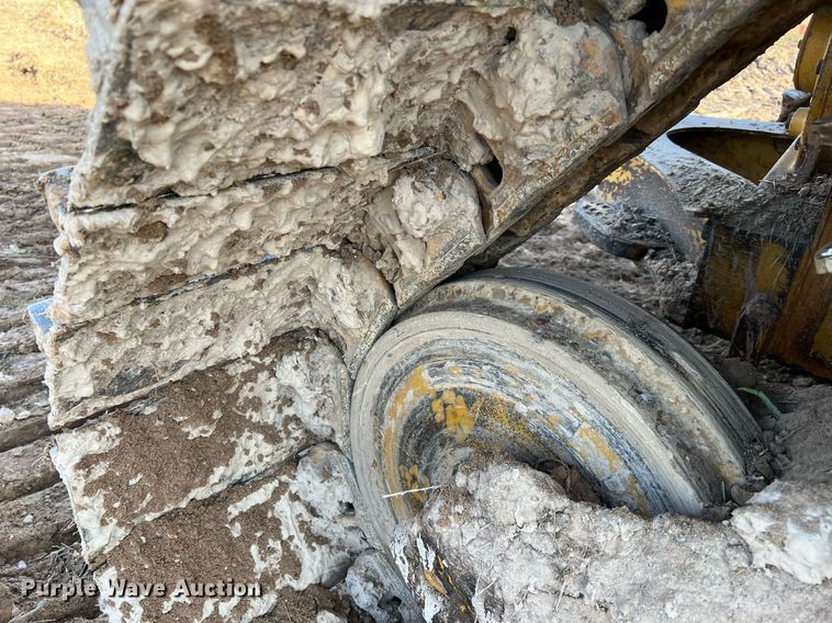 image for item DQ2332 1998 Caterpillar D5M LGP  dozer