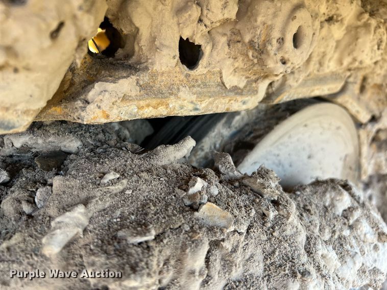 image for item DQ2332 1998 Caterpillar D5M LGP  dozer